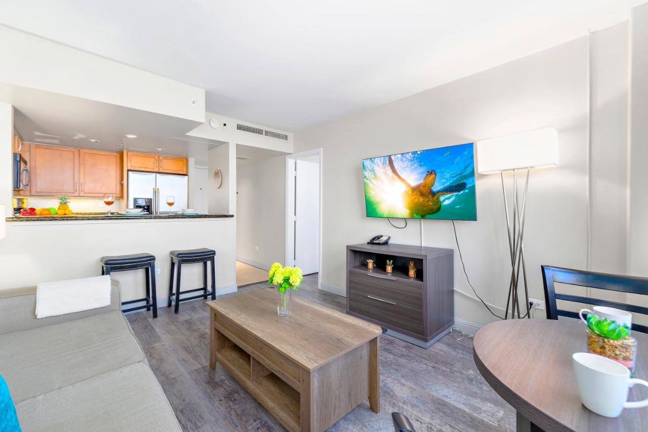 Renovated With City View At Aqua Palms Waikiki Honolulu Extérieur photo