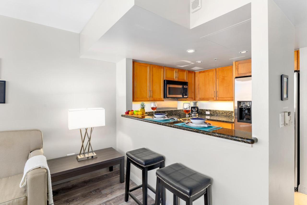 Renovated With City View At Aqua Palms Waikiki Honolulu Extérieur photo