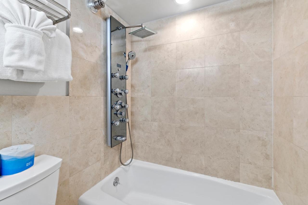 Renovated With City View At Aqua Palms Waikiki Honolulu Extérieur photo