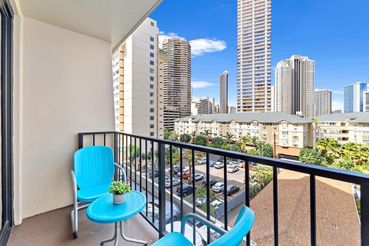 Renovated With City View At Aqua Palms Waikiki Honolulu Extérieur photo
